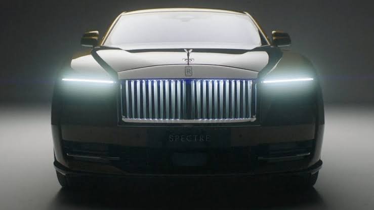 Rolls Royce Spectre Price In India:- धांसू फीचर्स के साथ मचाने आई बवाल